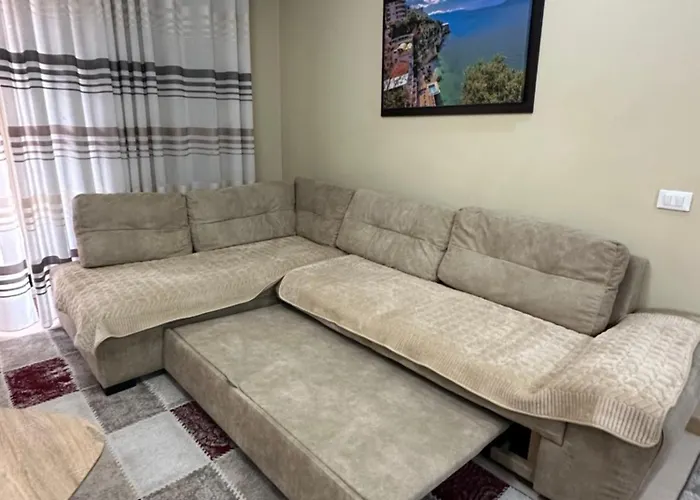 Kevin's Delijorgj شقة تيرانا