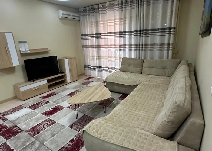 Kevin's Delijorgj ティラナ